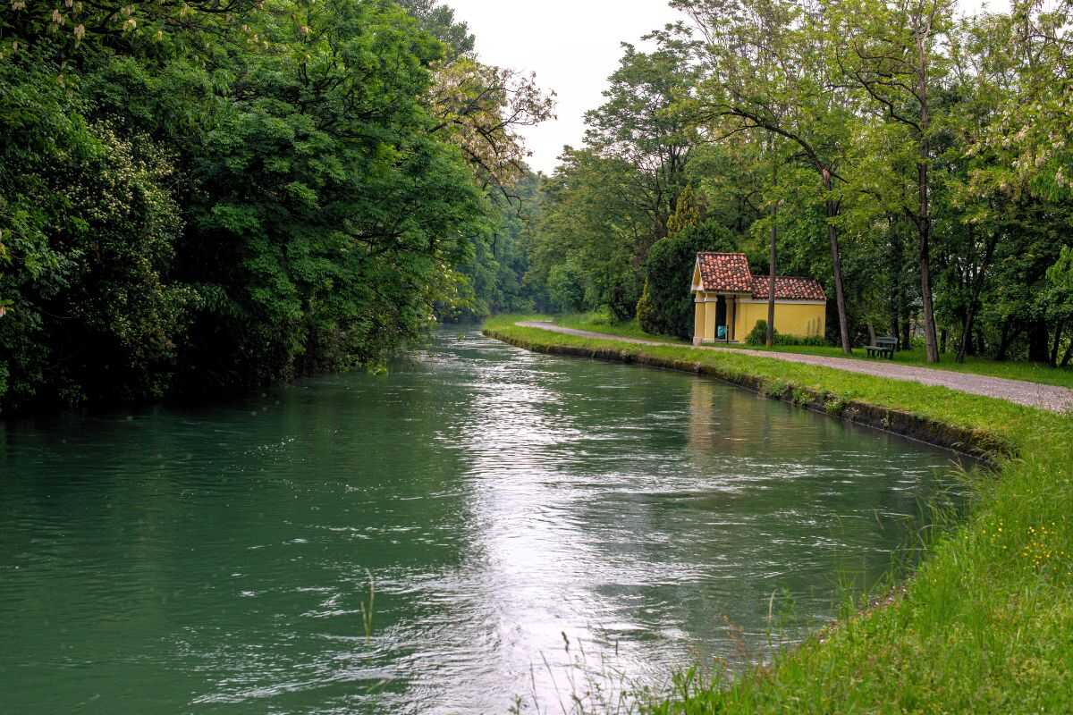 Milan Travel Guide 21 Things to Do in Milan Naviglio della Martesana