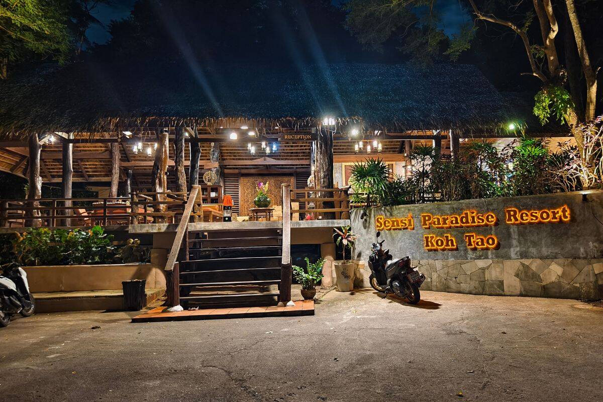 Sensi Pardise Beach Resort Reception and bike rental