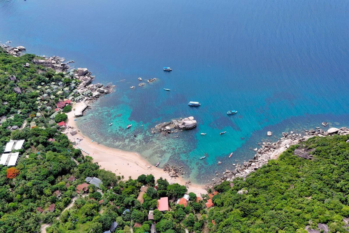 Tanote Bay