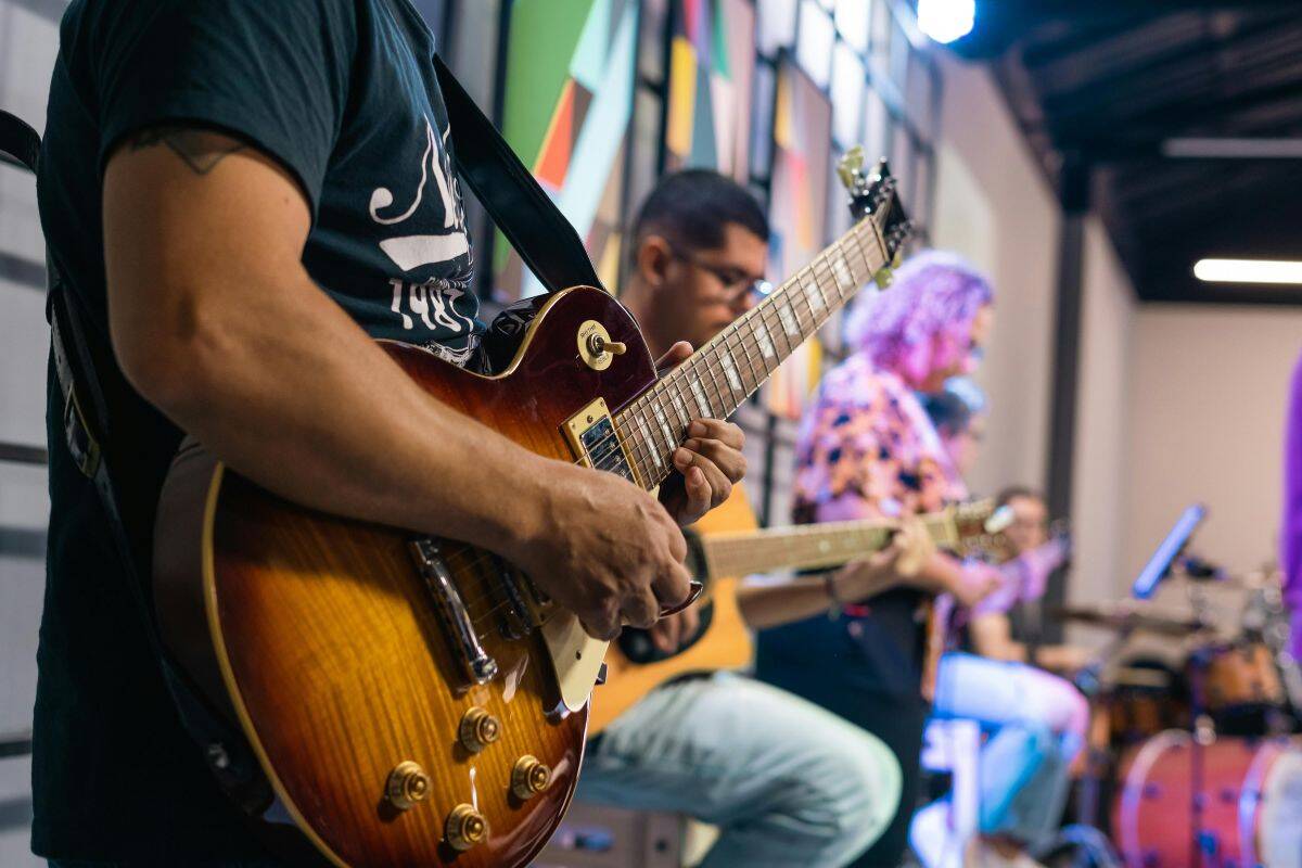street performer live music Lard Yai Phuket Walking Street